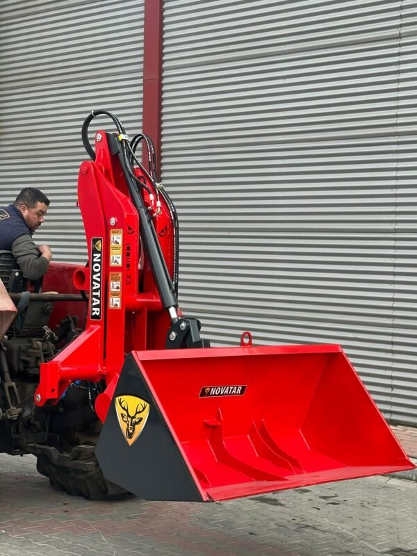 Tractor Rear Loader with Euro Linkage - JAGUAR X3 MODEL - Image 2