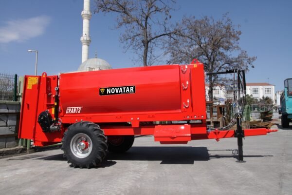 MANURE SPREADER TRAILER - 3 M³ (Grand Series) - Image 3
