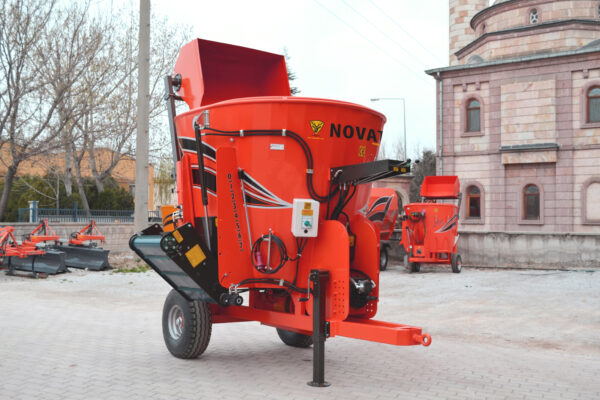 12M³ Vertical Feed Mixer - Image 4