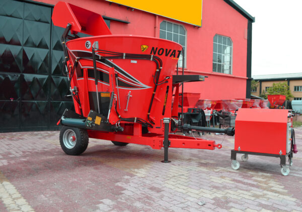 8M³ Vertical Feed Mixer - Image 4